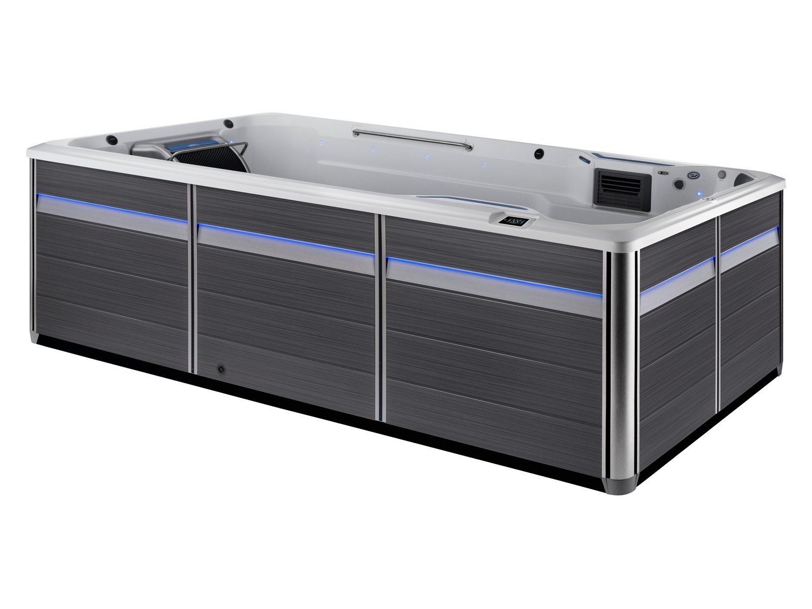 E700